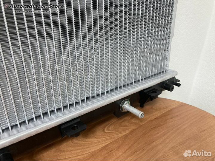 Радиатор охлаждения Субару Форестер 02