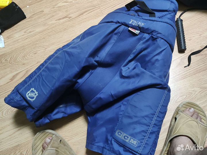 Хоккейные шорты ccm и нагрудник