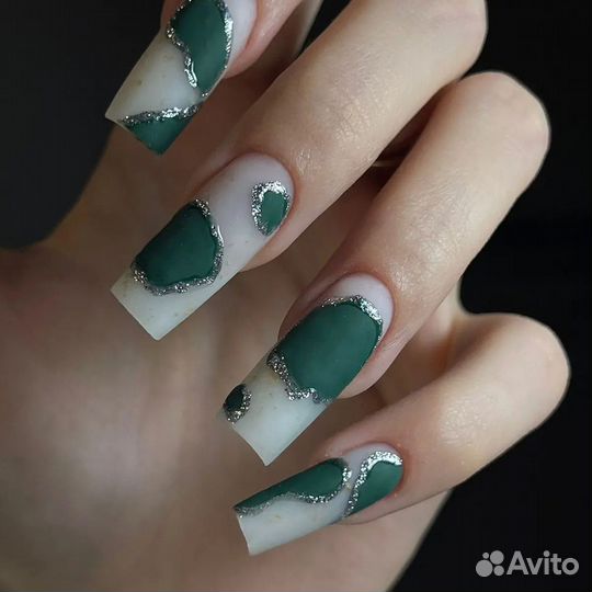 Модель на маникюр,педикюр, наращивание