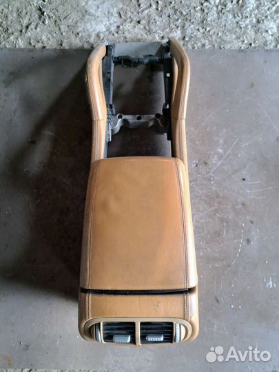 Подлокотник Porsche Cayenne