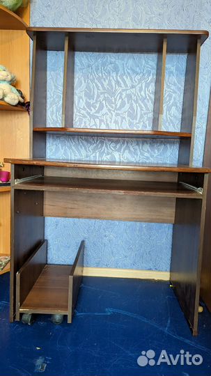 Компьютерный стол