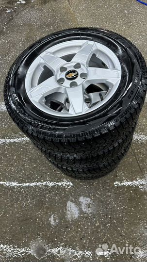 Bridgestone Blizzak Spike-02 195/65 R15