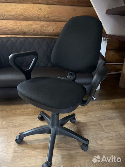 Компьютерное кресло