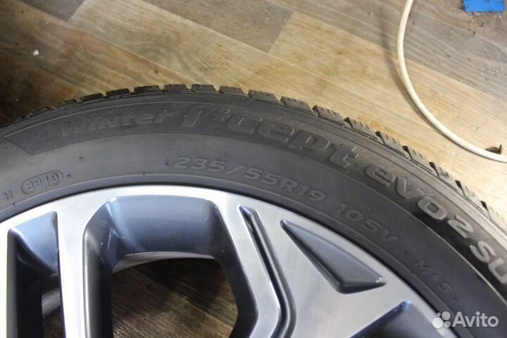 Hankook Winter I'Cept Evo2 W320A SUV 235/55 R19