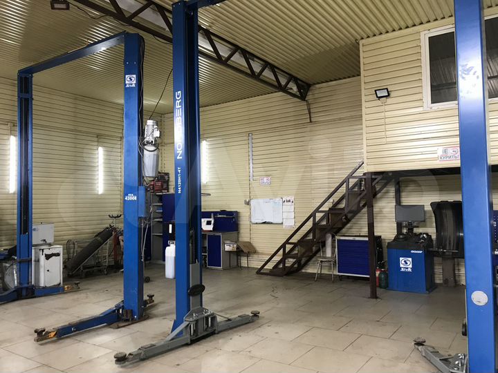 Гараж, > 30 м²