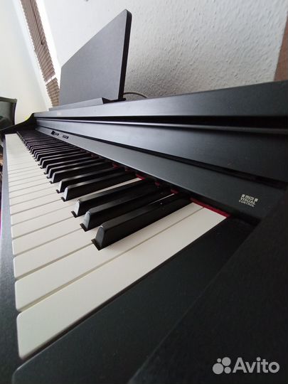 Цифровое фортепиано Roland RP301