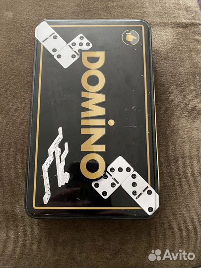 Домино в металической коробке