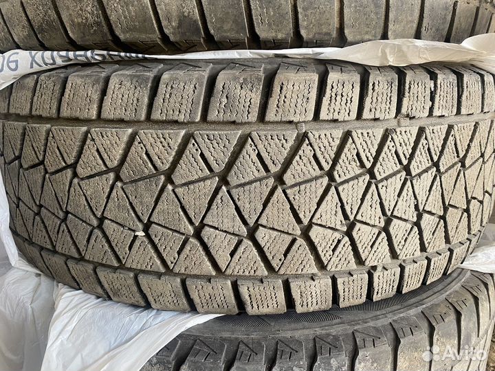 Bridgestone Blizzak DM-V2 255/65 R17 110S