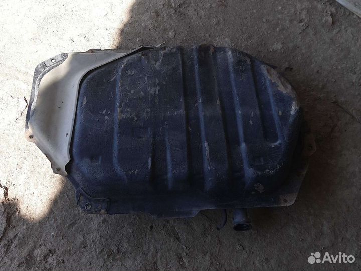 Бензобак Mazda Premacy