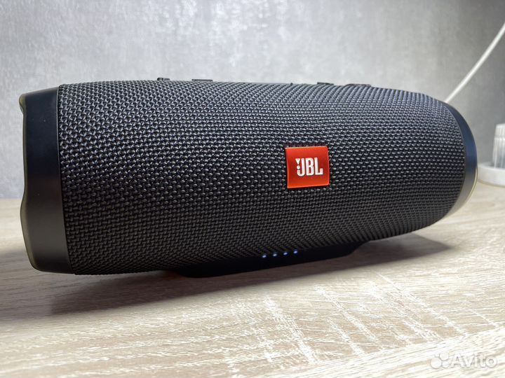 Колонка jbl charge 3