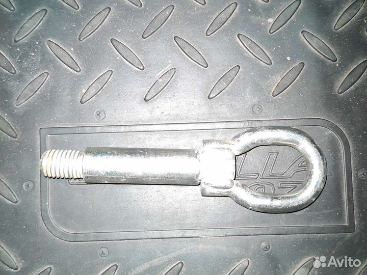 Буксировочный крюк vag czzs56K0803615C