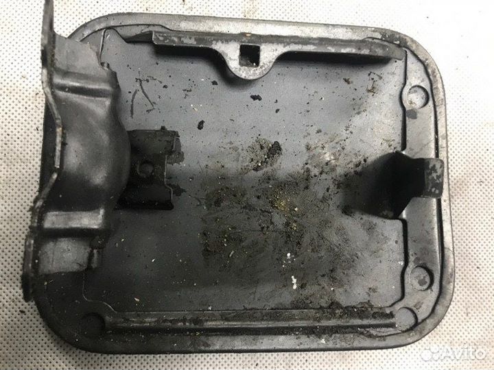 Лючок бензобака Mitsubishi Galant E52 4D68