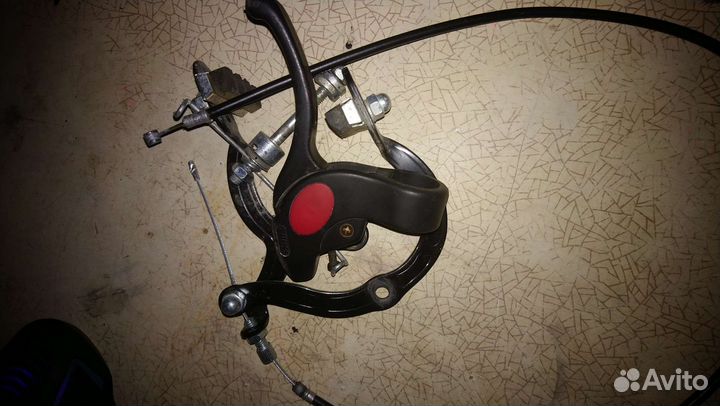 Тормоз передний