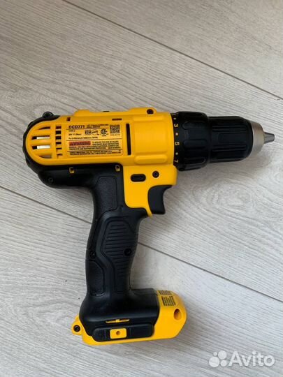 Набор инструмента Dewalt dck240c2