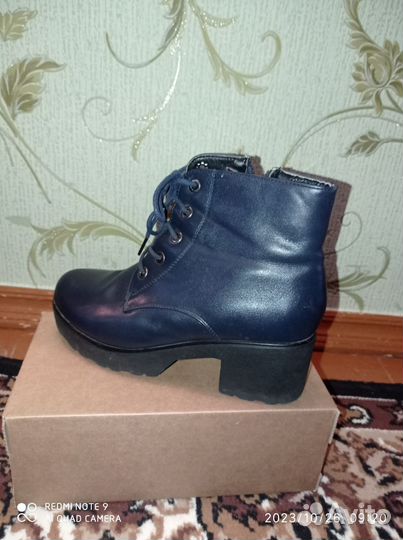 Ботинки женские 36 размер