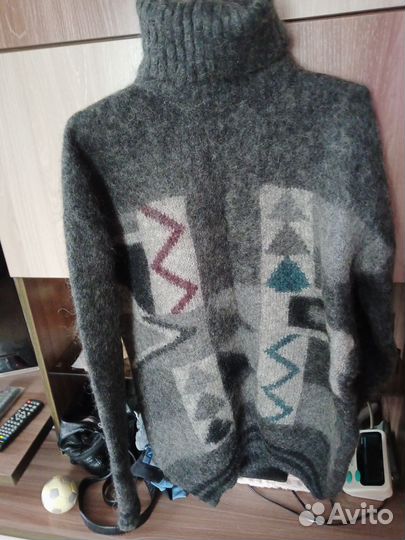 Свитер мужской