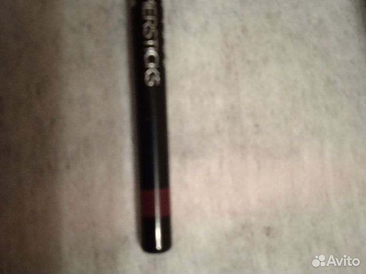 Карандаш для губ от Эйвон