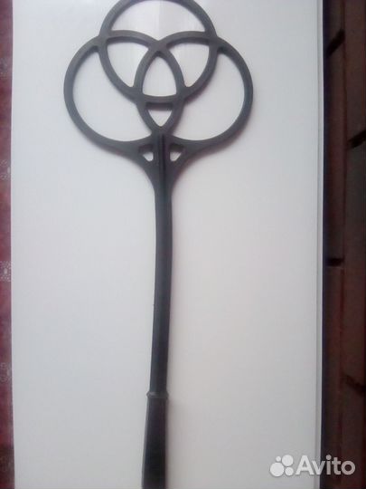 Палка для выбивания пыли из ковров