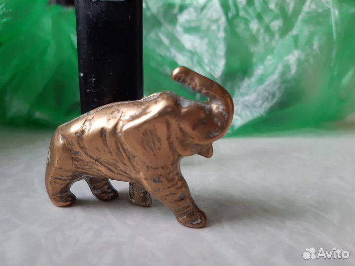 Старинный бронзовый слоник. Англия