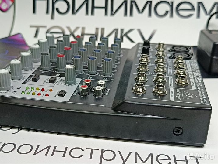 Микшерный пульт Behringer xenyx 802S