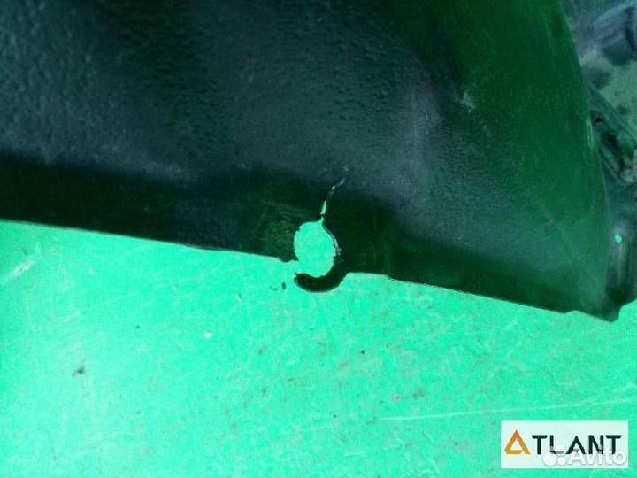 Подкрылок передний правый toyota prius