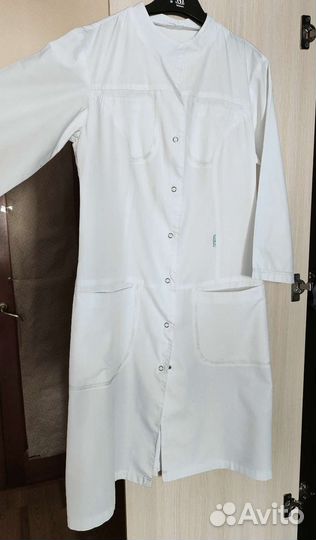 Медицинские халаты, цена за все