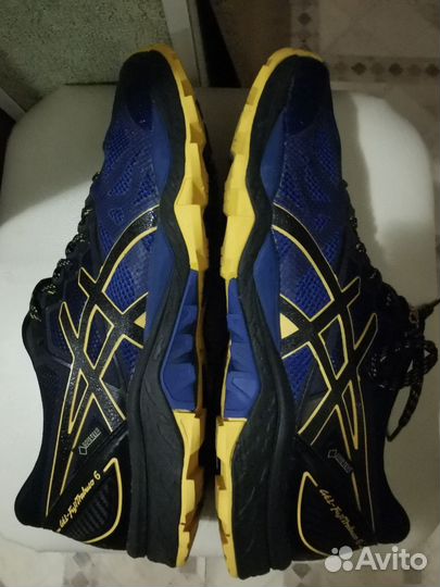 Беговые кроссовки asics