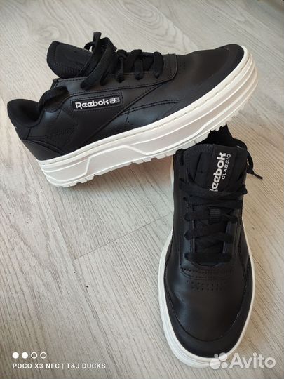 Фирменные кроссовки Reebok classic