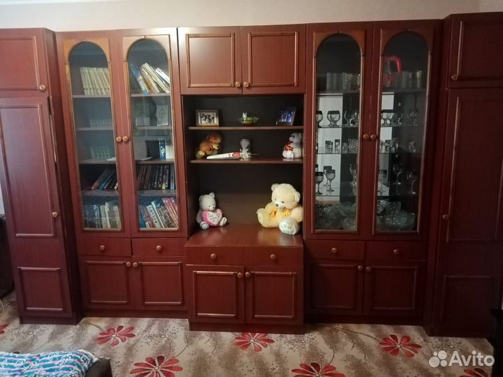 Стенка в гостиную бу