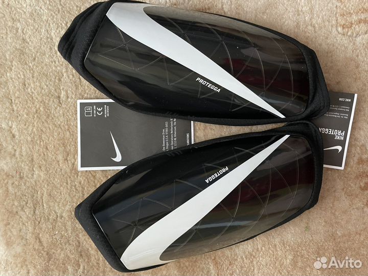 Щитки защитные футбольные Nike