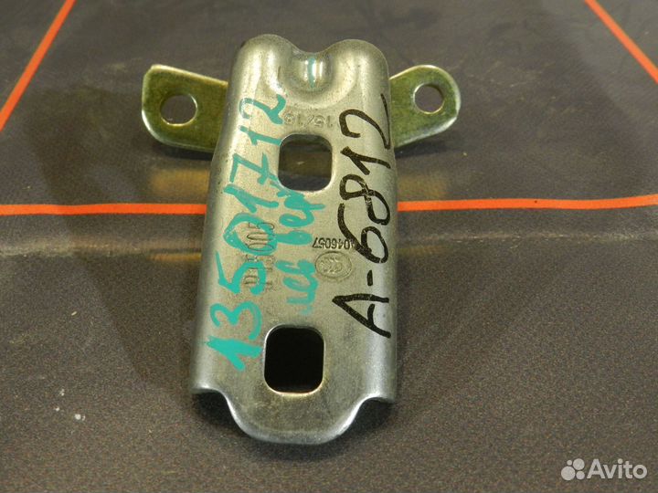 Петля двери передней - Chevrolet Cruze