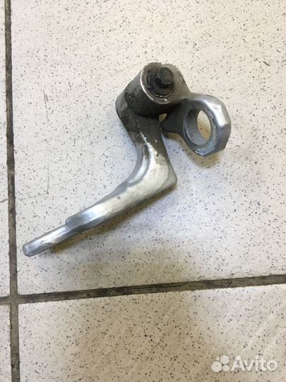 Петля двери задняя правая Ford Focus 2 shda 2011