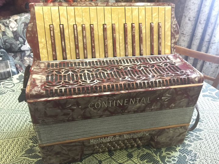 Аккордеон continental 3/4
