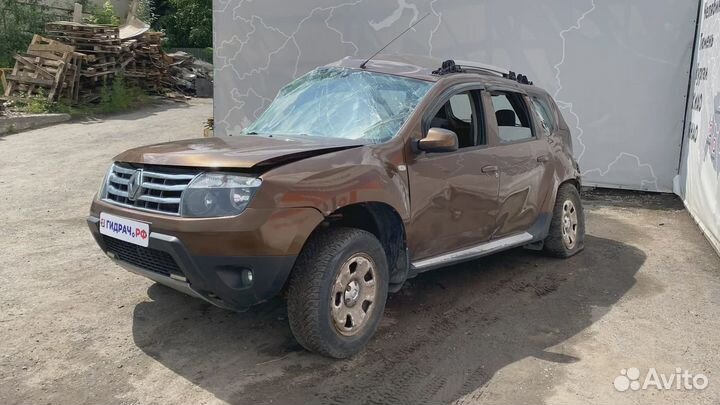 Стеклоподъемник механический задний левый Renault Duster 8200733831