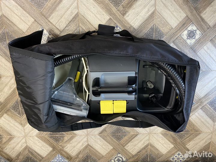 Пылесос для химчистки в aрeндy Karcher Puzzi 10/1