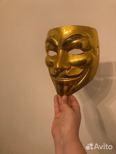 Маска ананимуса (золотая)