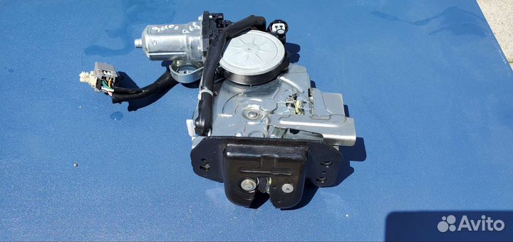 Замок 5-ой двери(багажник) Ford Explorer 5