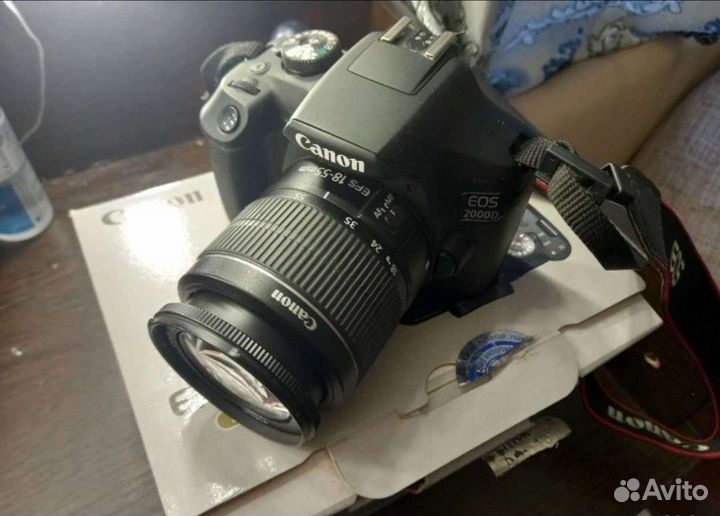 Фото камера EOS 2000D