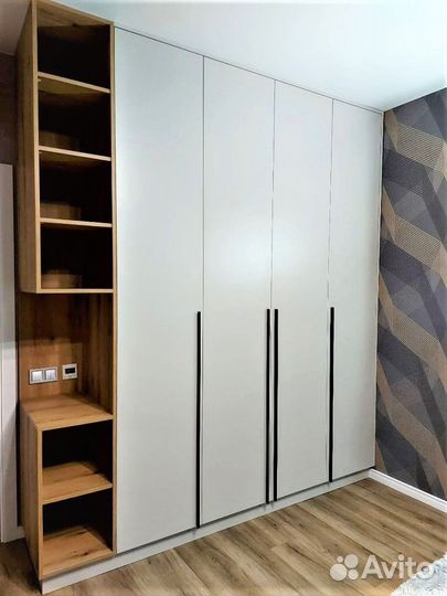 Шкаф