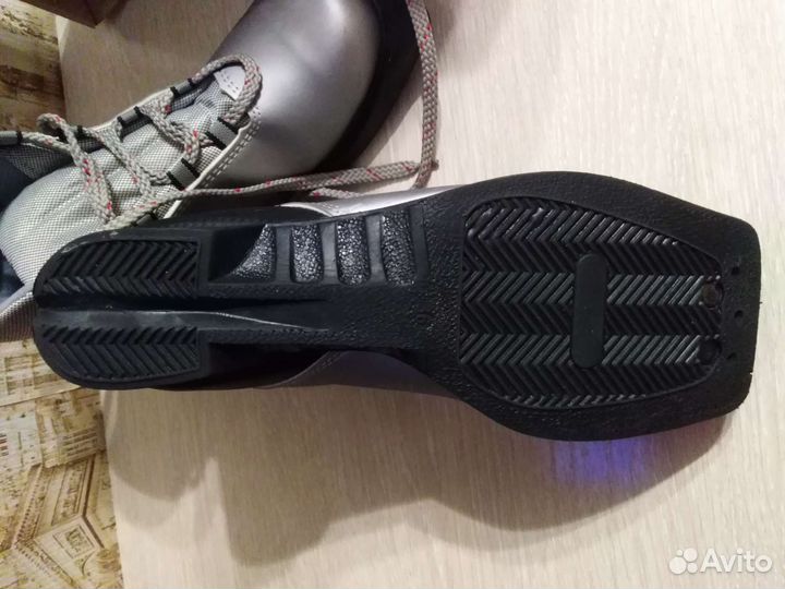 Лыжные ботинки классические