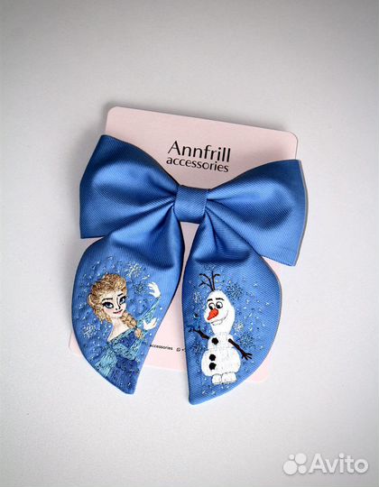 Бант с вышивкой. Ручная работа