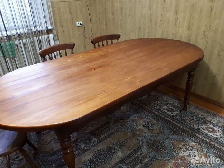 Кухонный стол