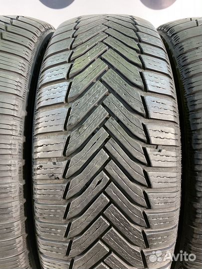 Michelin Alpin 6 215/60 R17 102T