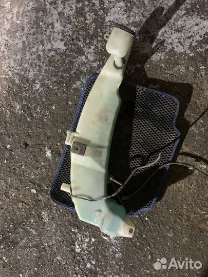 Бачок омывателя Форд Фокус 1