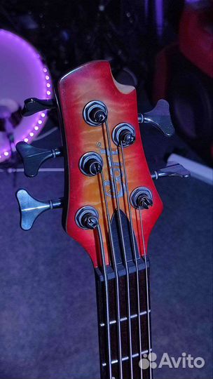 Бас гитара Cort action dlx v plus