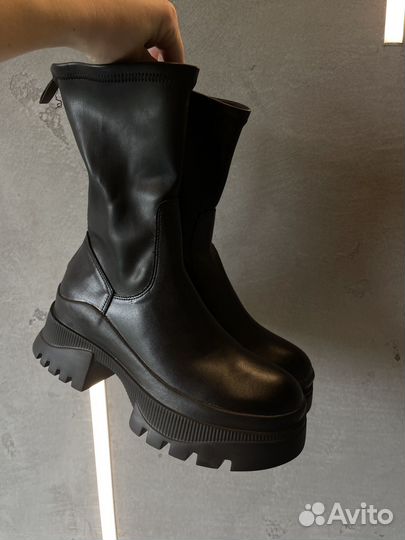 Ботинки женские 39 40