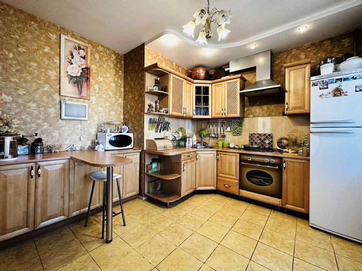 3-к. квартира, 115,2 м², 6/8 эт.