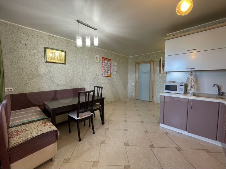 2-к. квартира, 92,8 м², 9/10 эт.