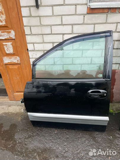 Chrysler voyager двери