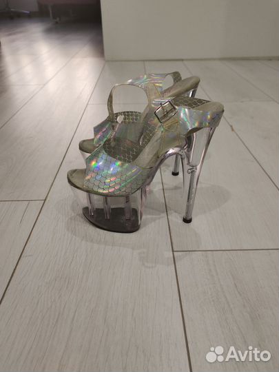 Стрипы pleaser 37 тройки